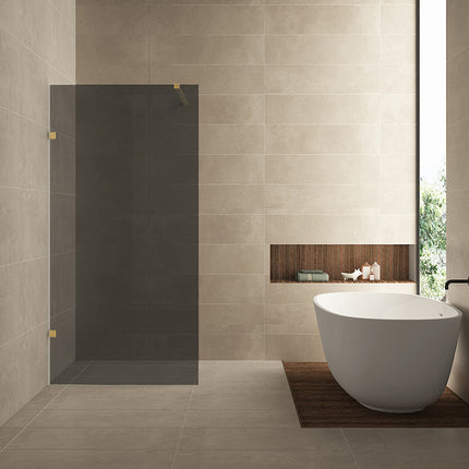 Wiesbaden Less inloopdouche 90 x 200 cm rookglas geborsteld messing | Schwertz & Co