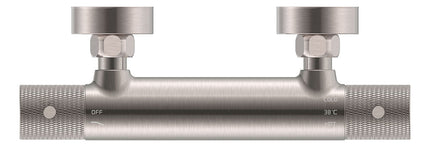 Wiesbaden Ribbd thermostatische douchemengkraan 15 cm geborsteld staal - detailfoto | Schwertz & Co
