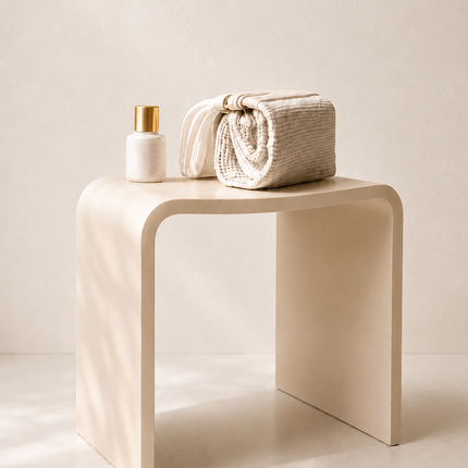 Wiesbaden Zita kruk solid surface beige - sfeerfoto | Schwertz & Co