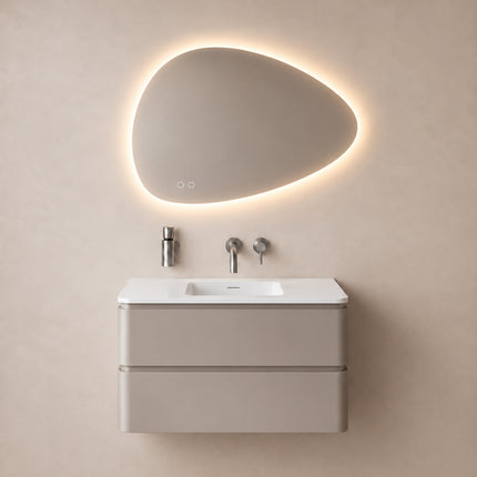 Wiesbaden Lumora spiegel organisch met LED dimbaar en spiegelverwarming 80 x 55 cm - afbeelding 2 | Schwertz & Co