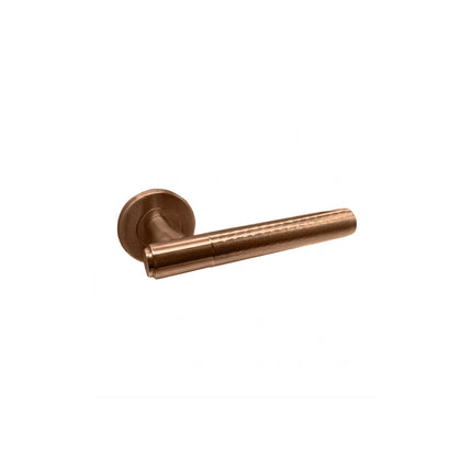 DutchLine Hammer deurkruk PC55 geborsteld brons koper handgehamerd